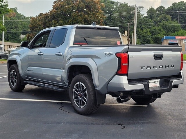 2024 Toyota Tacoma photo 4