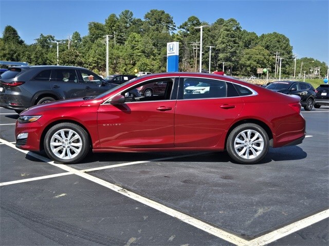 2024 Chevrolet Malibu 1LT photo 2