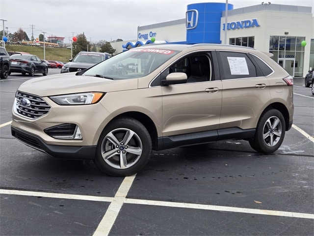 2021 Ford Edge SEL's photo