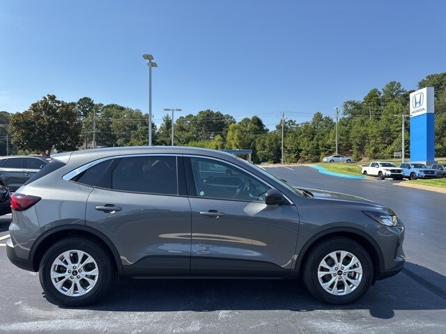 2024 Ford Escape Active photo 2