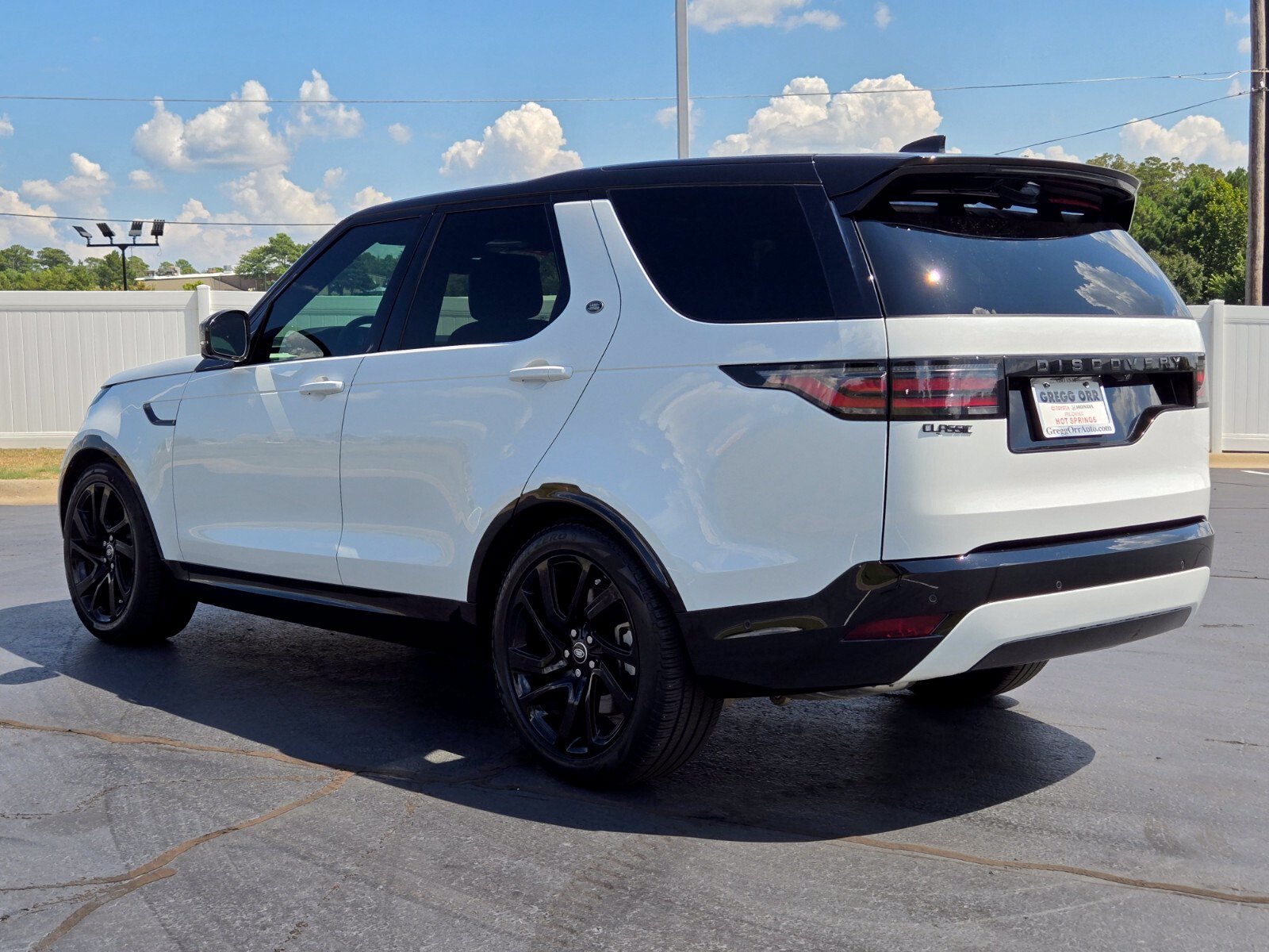 Used 2025 Land Rover Discovery P360 Dynamic SE SUV