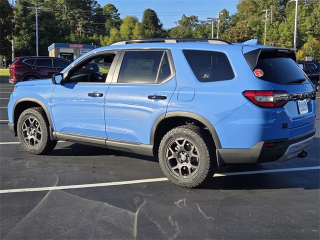 New 2025 Honda Pilot TrailSport SUV