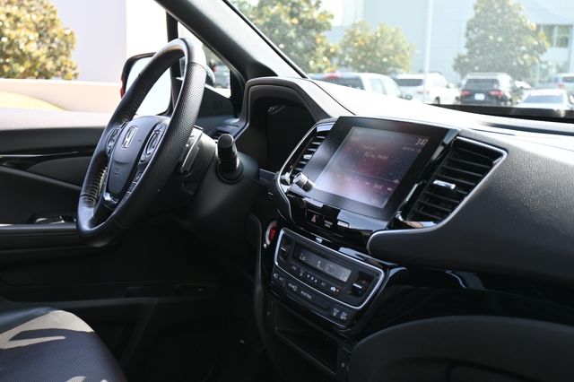 2023 Honda Ridgeline Black Edition - Photo 17