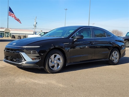 2025 Hyundai Sonata SE Sedan