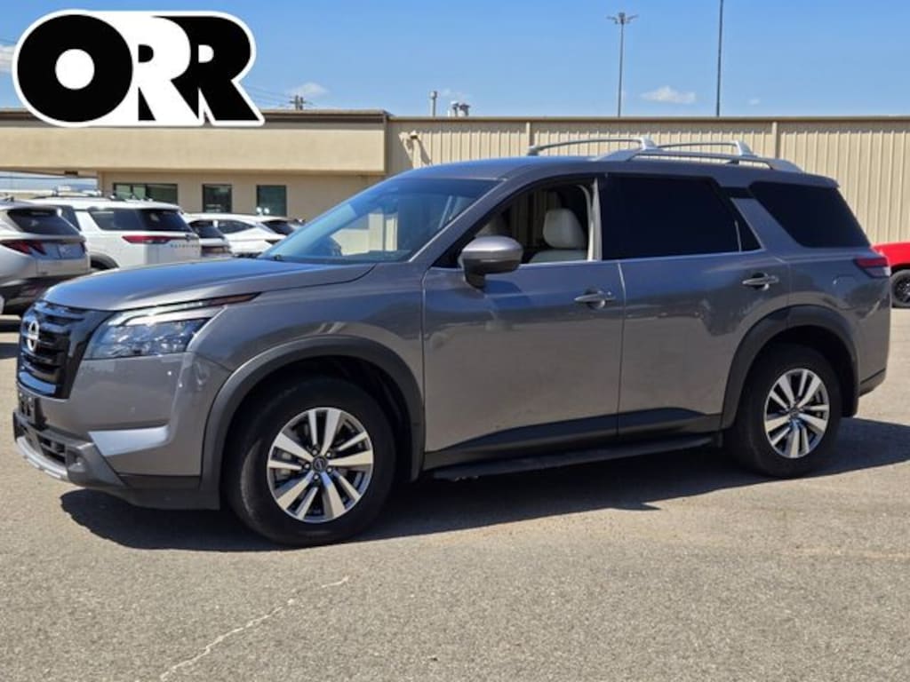 Used 2025 Nissan Pathfinder SL SUV