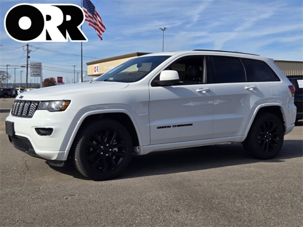Used 2021 Jeep Grand Cherokee Laredo SUV