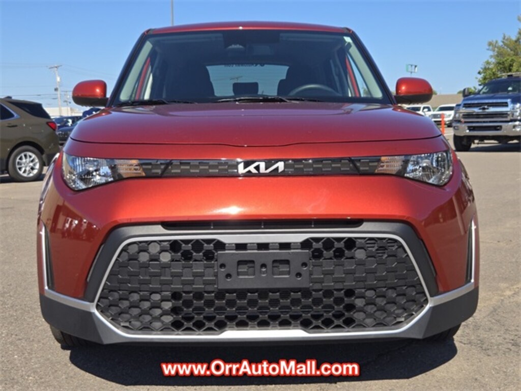 Used 2025 Kia Soul LX Hatchback
