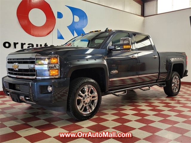 Used 2019 Chevrolet Silverado 2500HD High Country with VIN 1GC1KUEY5KF125192 for sale in Little Rock
