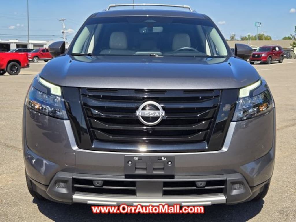 Used 2025 Nissan Pathfinder SL SUV