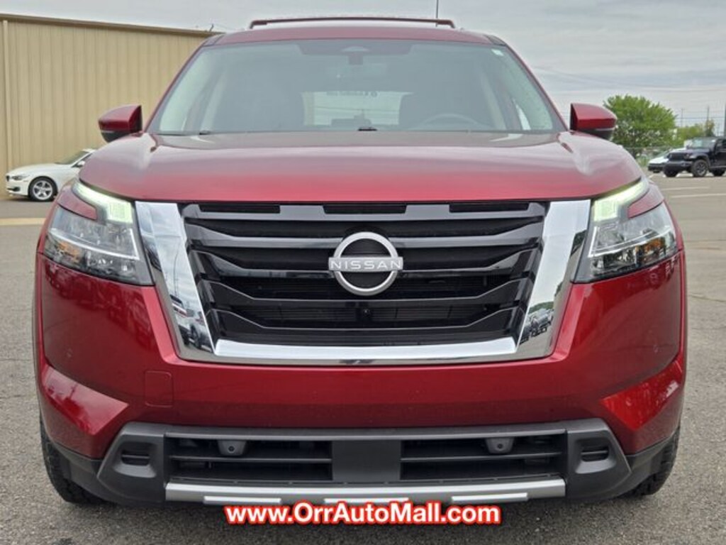 Used 2024 Nissan Pathfinder SL SUV