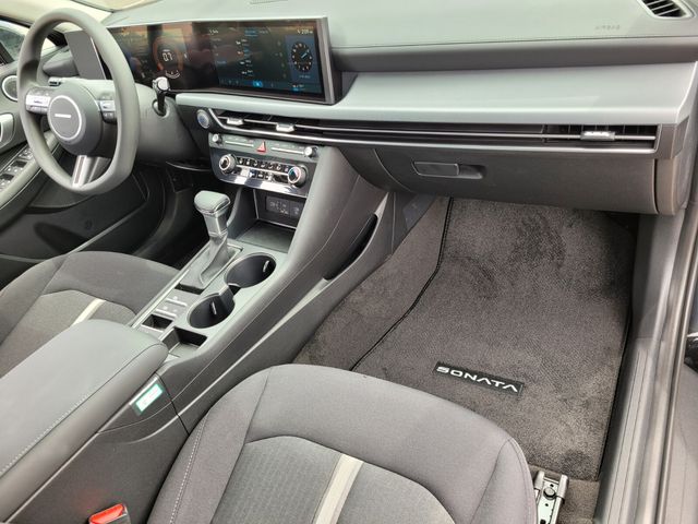 2025 Hyundai Sonata SE - Photo 13