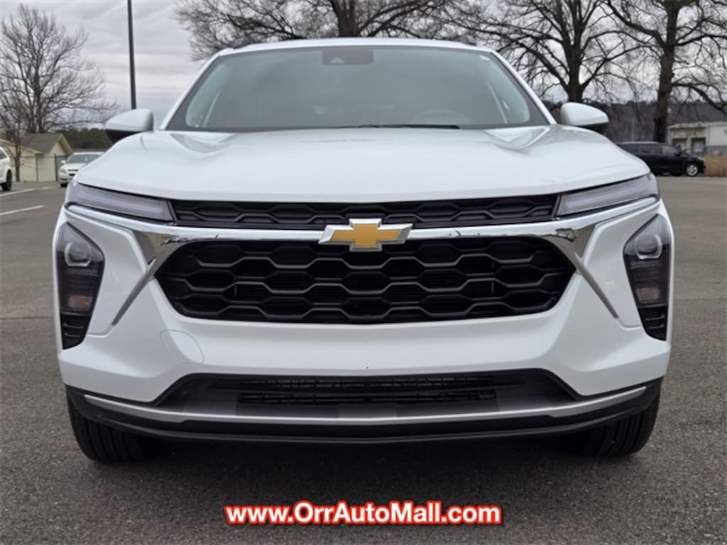Used 2025 Chevrolet Trax LT SUV