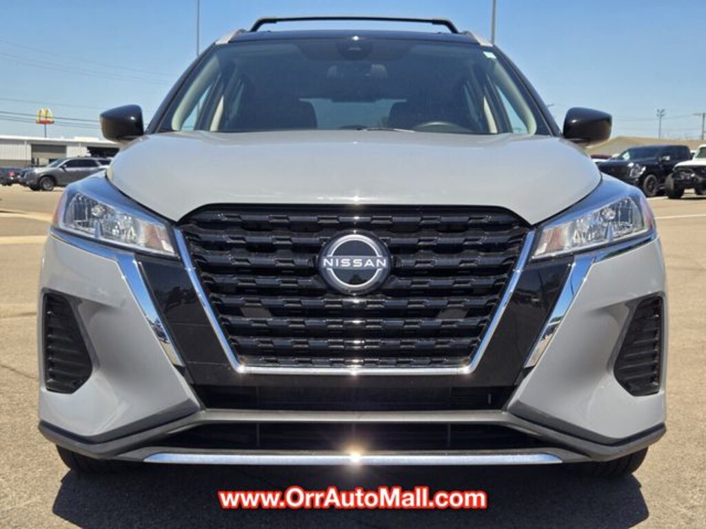 Used 2024 Nissan Kicks SV SUV