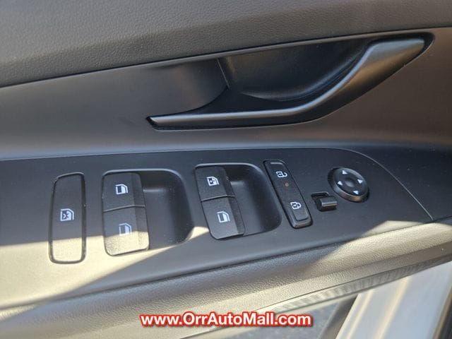 2025 Hyundai Elantra N Line - Photo 29