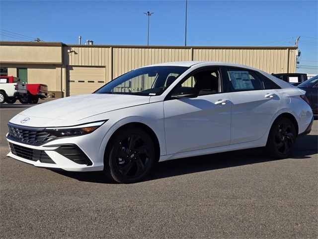 2026 Hyundai Elantra SEL's photo