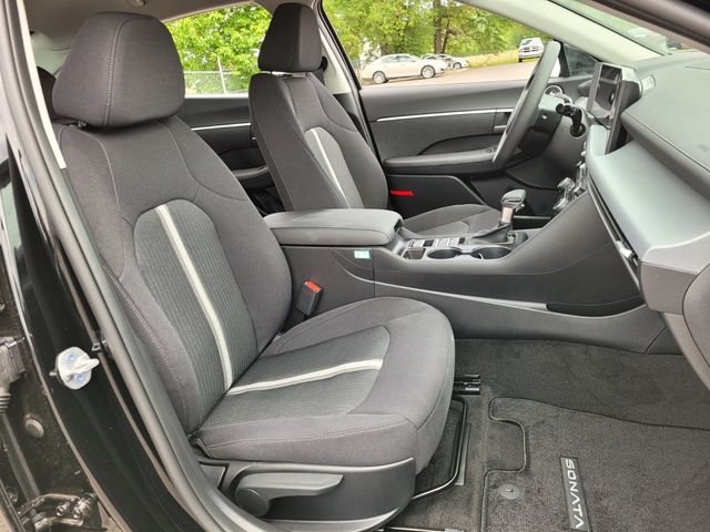 2025 Hyundai Sonata SE - Photo 14