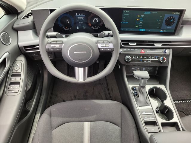 2025 Hyundai Sonata SE - Photo 11