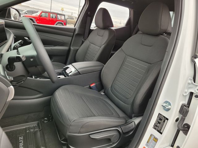 2025 Hyundai Santa Cruz SE - Photo 9