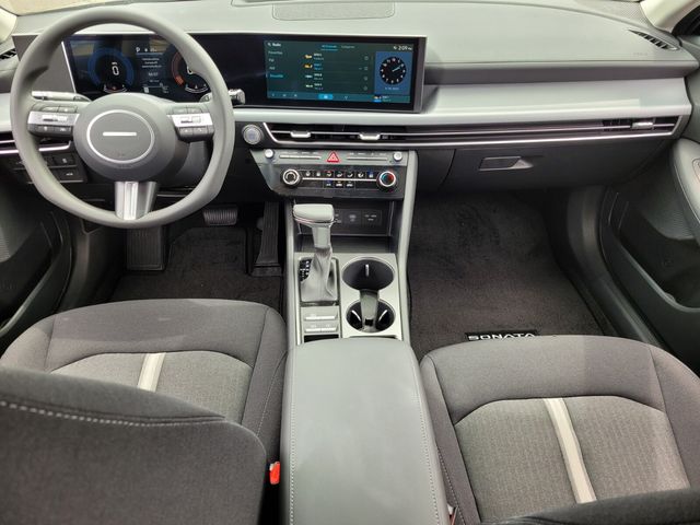 2025 Hyundai Sonata SE - Photo 12