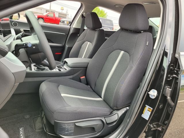 2025 Hyundai Sonata SE - Photo 8