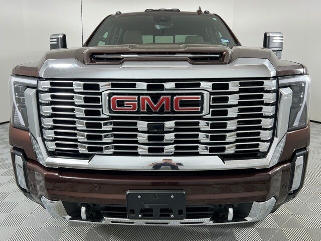 2024 Gmc Sierra 2500 HD Denali photo 2