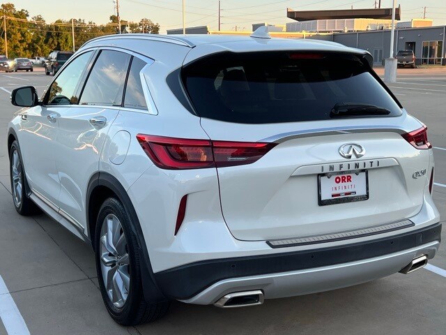 2021 Infiniti QX50 Essential photo 4