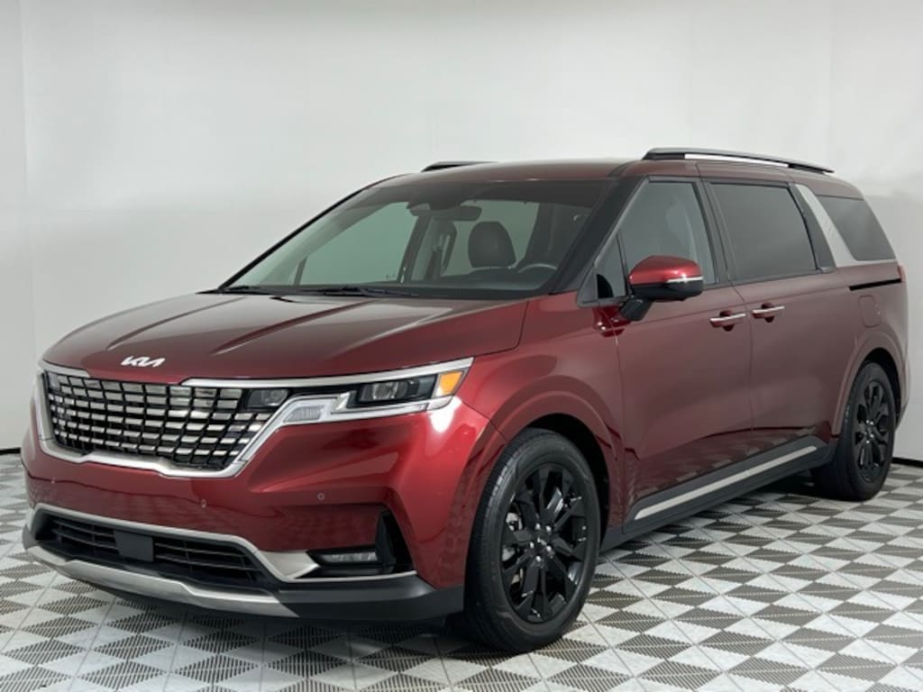 Used 2024 Kia Carnival SX Minivan/Van