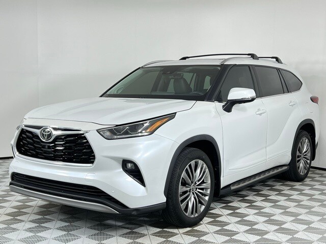 2022 Toyota Highlander Platinum photo 3