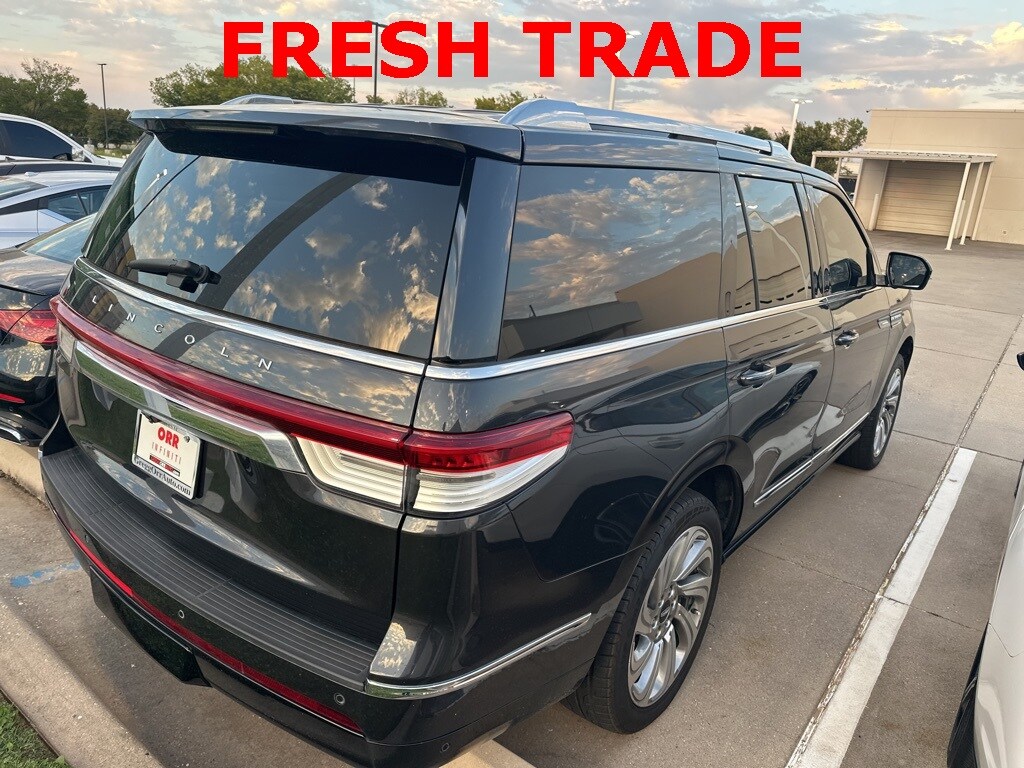 2021 Lincoln Navigator L Reserve photo 2