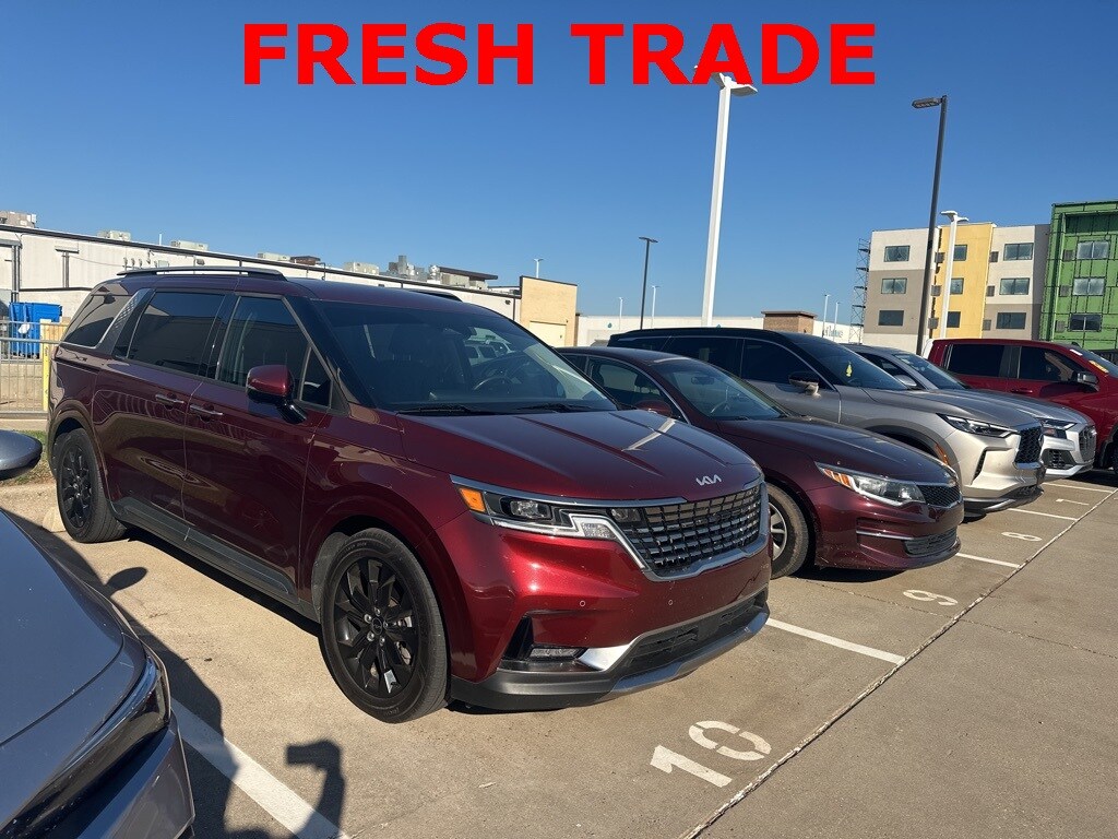 2024 Kia Carnival SX photo 2