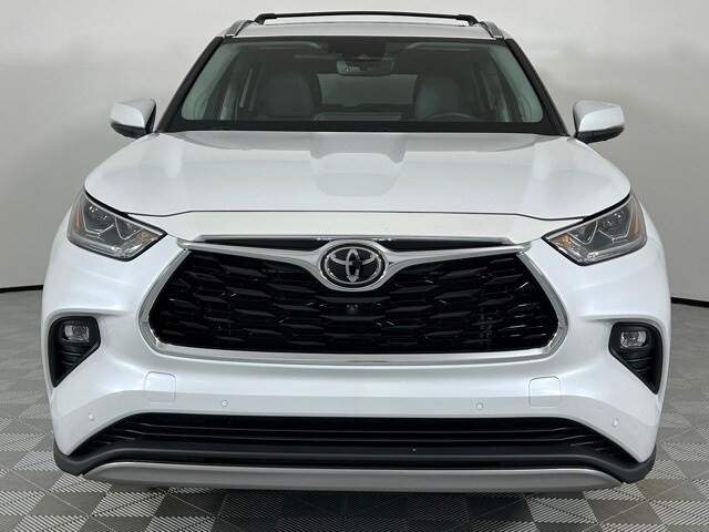 2022 Toyota Highlander Platinum photo 2