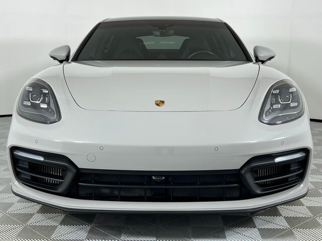 2021 Porsche Panamera 4 photo 2