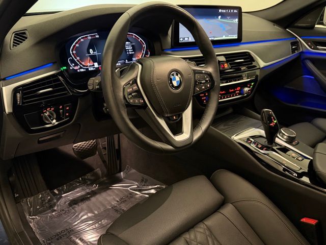 2023 BMW 5 Series 530i - Photo 16