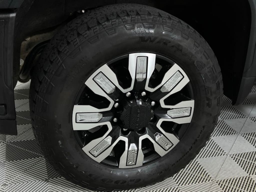 Used 2024 GMC Sierra 2500 HD Denali Truck