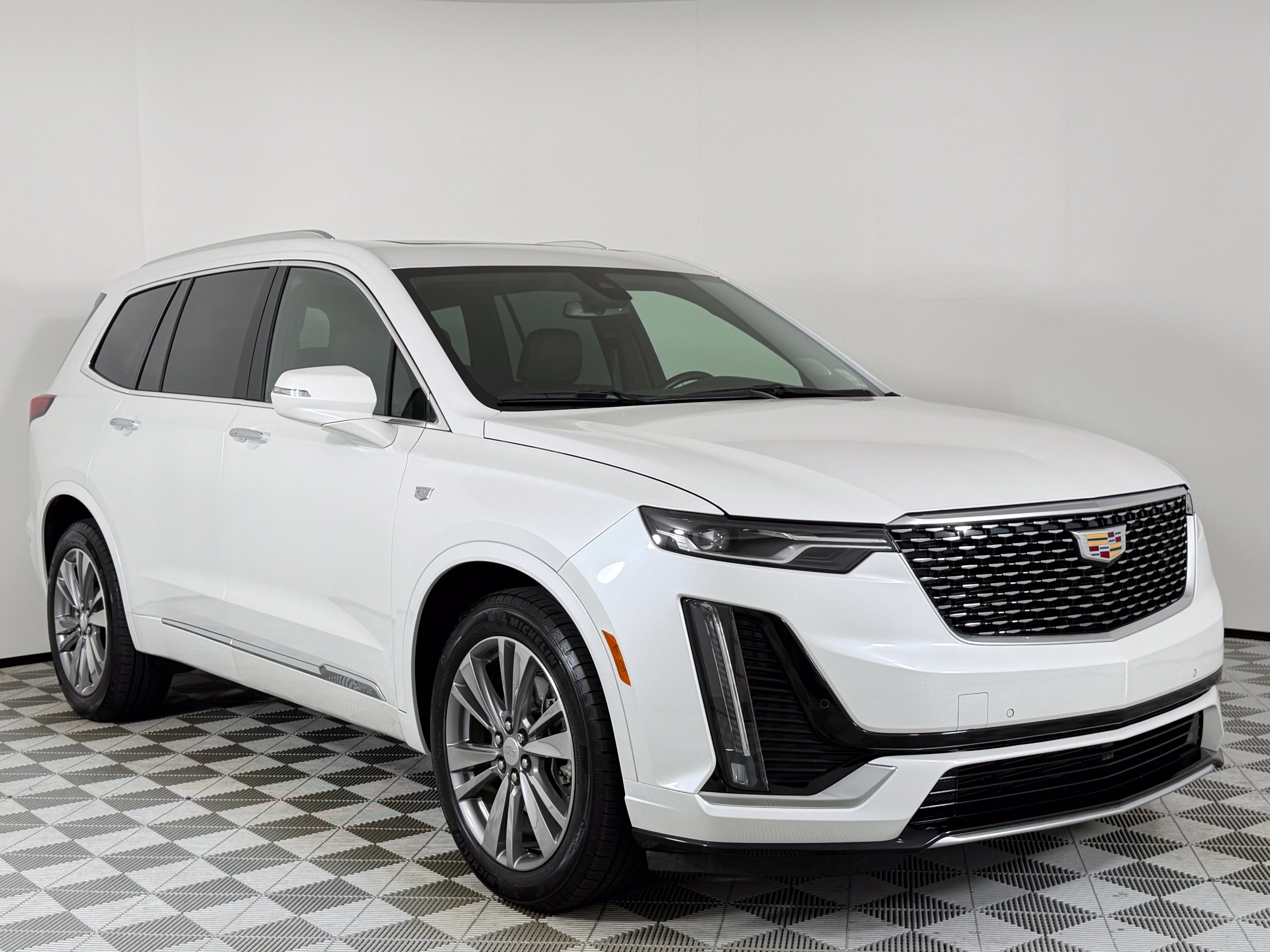  Cadillac XT6