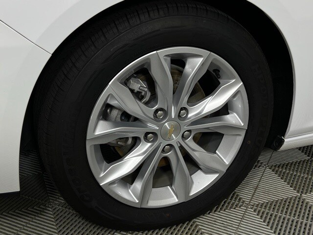 2023 Chevrolet Malibu 1LT photo 4