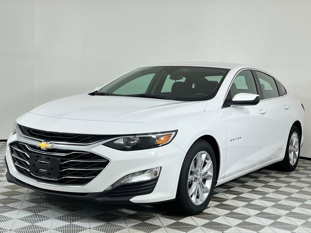 2023 Chevrolet Malibu 1LT photo 2