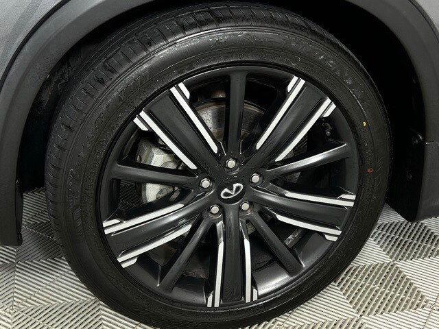 2021 Infiniti QX50 Luxe photo 2