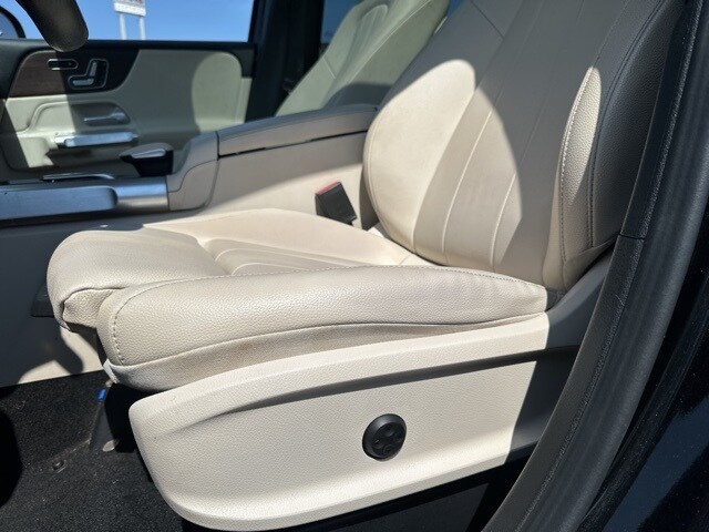 2021 Mercedes Benz GLB 250 photo 3