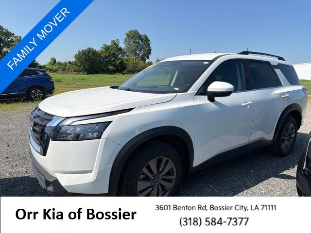 2025 Nissan Pathfinder SV