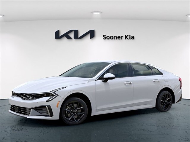 2025 Kia K5 LXS photo 2