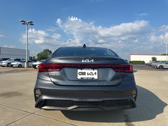 2024 Kia Forte LXS photo 4