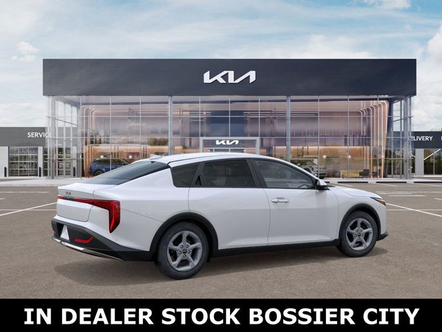2025 Kia K4 LXS - Photo 6