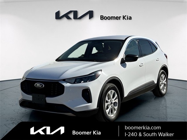 2024 Ford Escape Active's photo