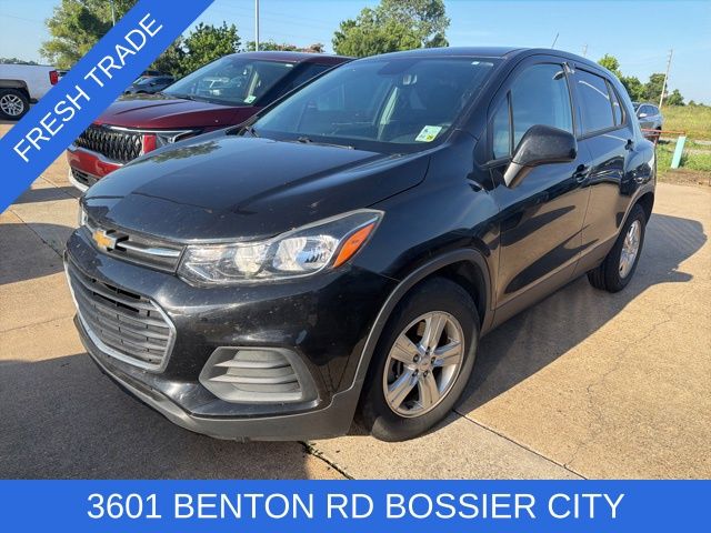 2020 Chevrolet Trax LS's photo