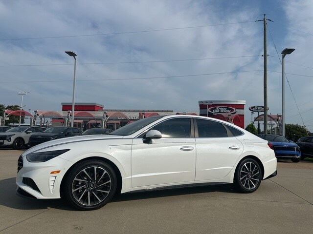2020 Hyundai Sonata Limited photo 2