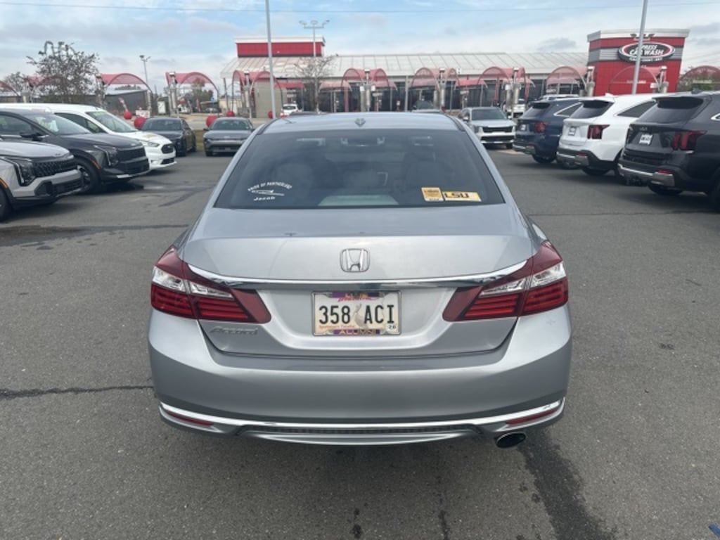 Used 2016 Honda Accord EX-L w/Navi & Honda Sensing Sedan