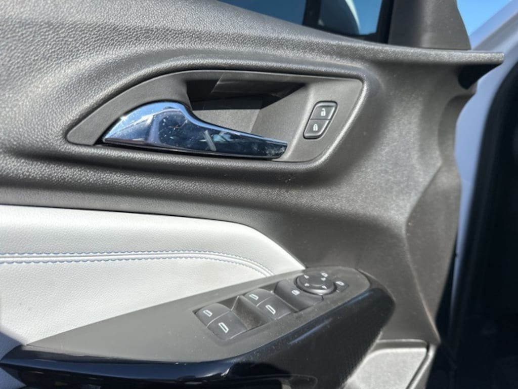 Used 2024 Chevrolet Trax LT SUV