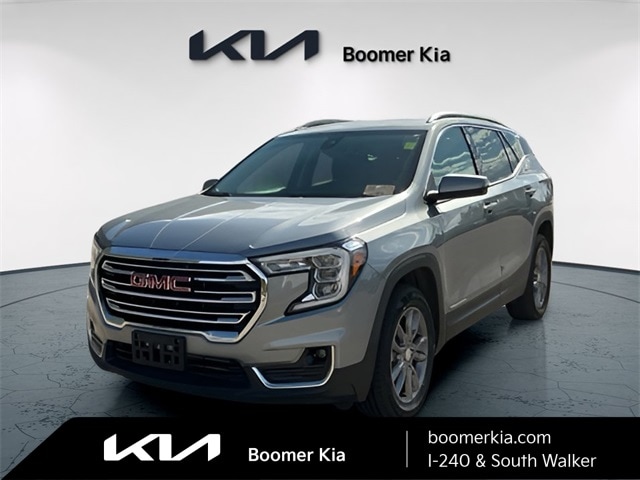 2024 GMC Terrain SLT's photo