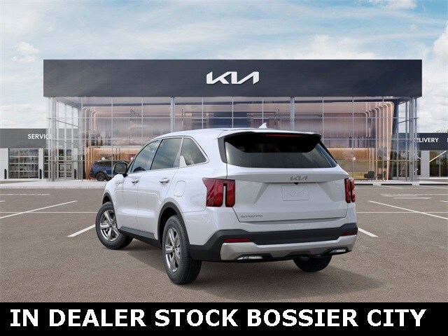 2025 Kia Sorento LX photo 4